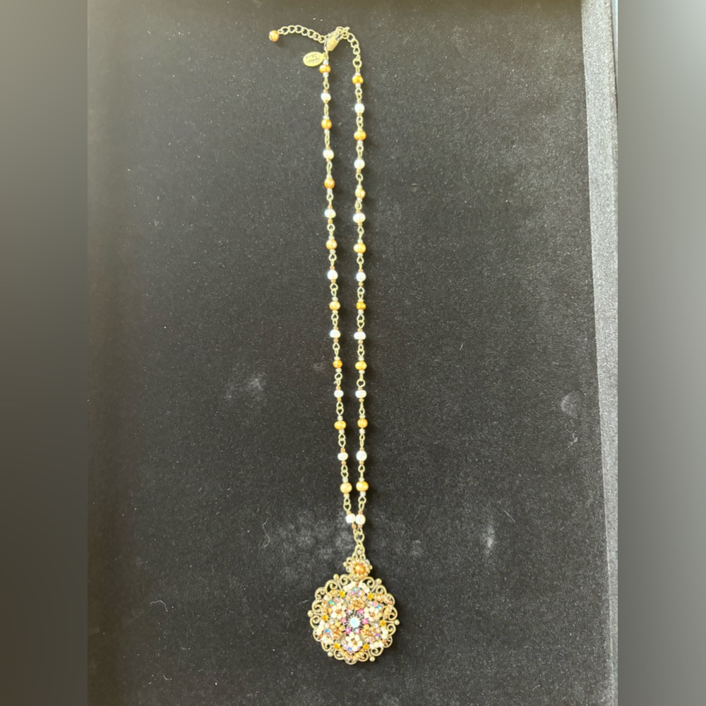 Cookie Lee- vintage necklace. 12” - Picture 2 of 6